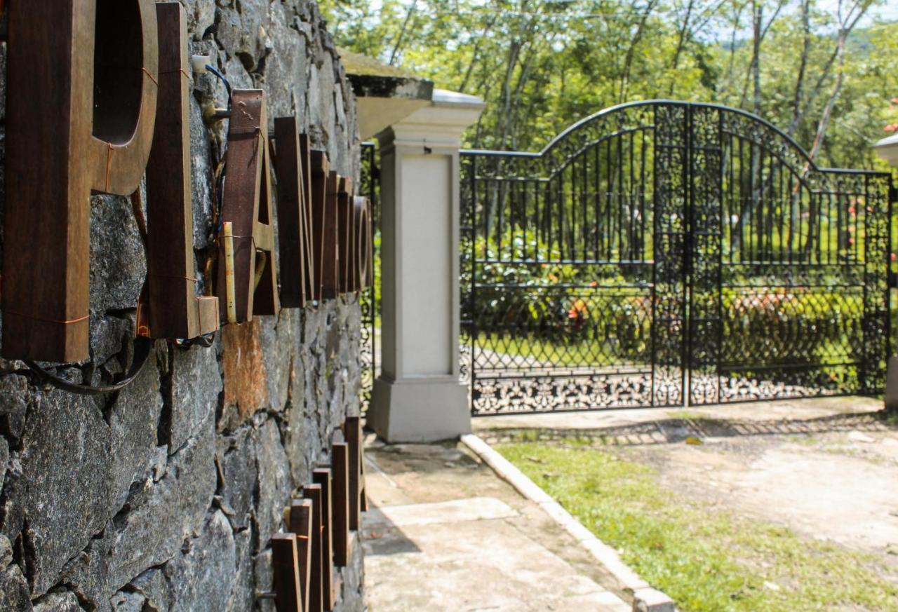 Plantation Villa Kalutara Esterno foto